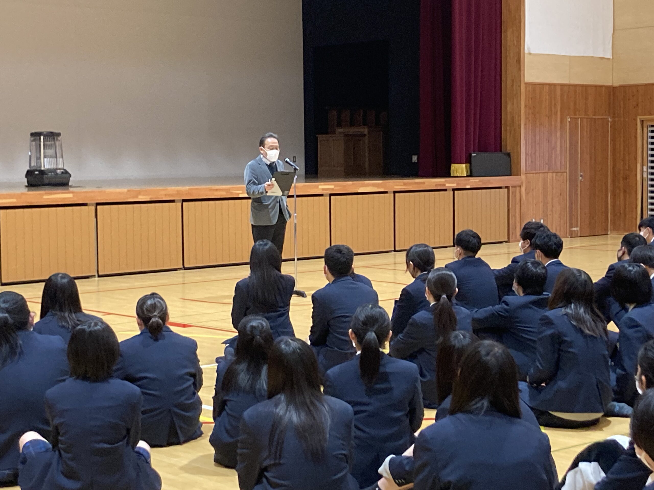 3学年集会 学校法人 理知の杜 松本国際高等学校 3学年集会 学校法人 理知の杜 松本国際高等学校