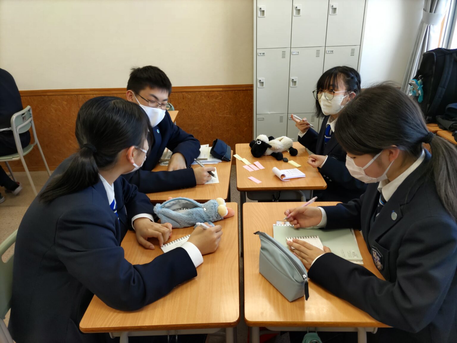 IBクラス グループワーク - 学校法人 理知の杜 松本国際高等学校